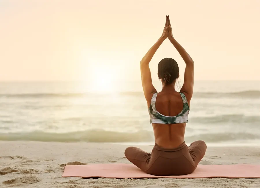 yoga-frontbeach-3