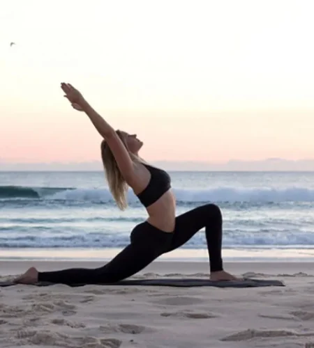 yoga-frontbeach-4